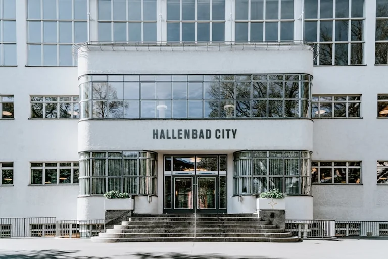 Mehr Badezeit in Mannheim: Ab August gilt ein neuer Plan