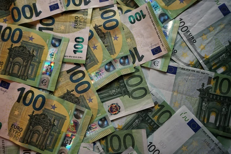 EZB am 29. Oktober: Sinken Zinsen für Sparer und Kredite?