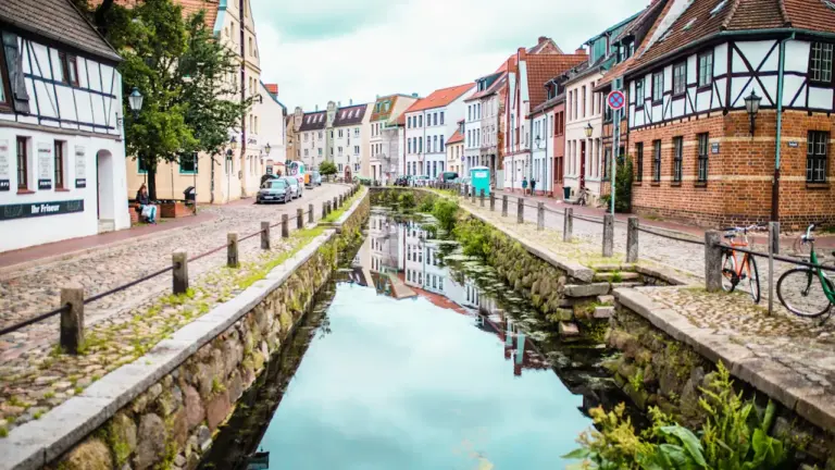 Friedensfest 2026: Was beim Einkaufen in Augsburg zu beachten ist