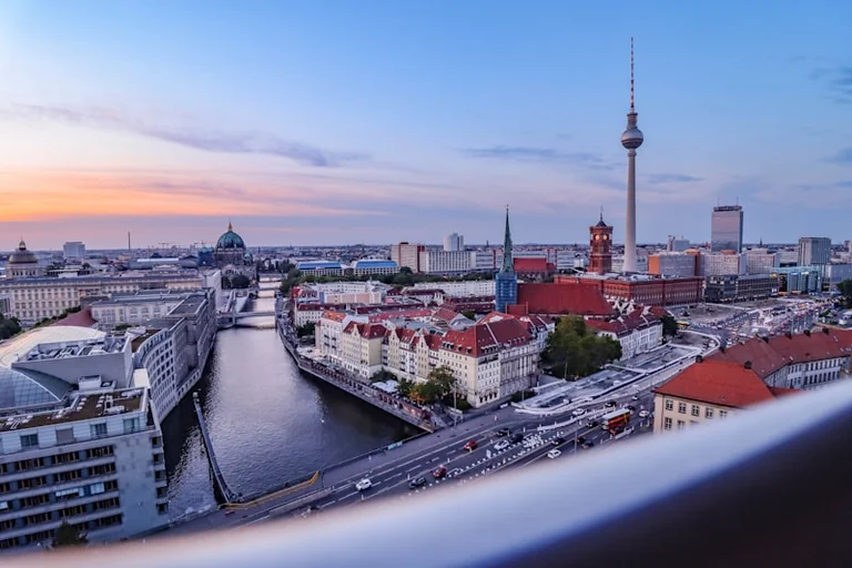 Friedensfest 2026: Was beim Einkaufen in Augsburg zu beachten ist