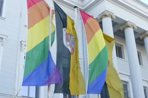Krefelds CSD-Gottesdienst: Was lila Westen bedeuten