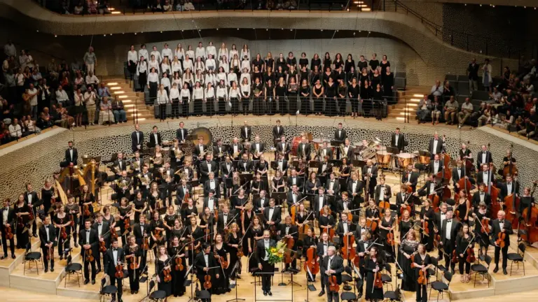 Oberhausen hört Europa: Saisonstart mit Friedenssignal