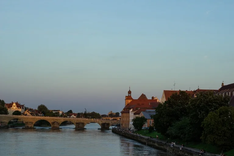 „Über 7 Brücken“ in Regensburg: Tour am 23. August: what residents need to know