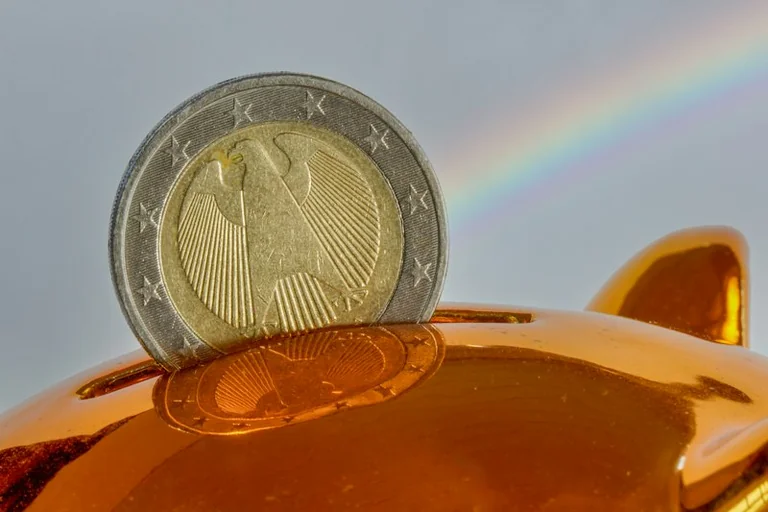 EZB-Zinsentscheid heute: Was Sparer und Kreditnehmer wissen müssen