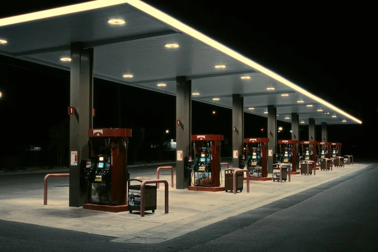 Spritpreise entlang der Route vergleichen: So lohnt sich der Tankstopp