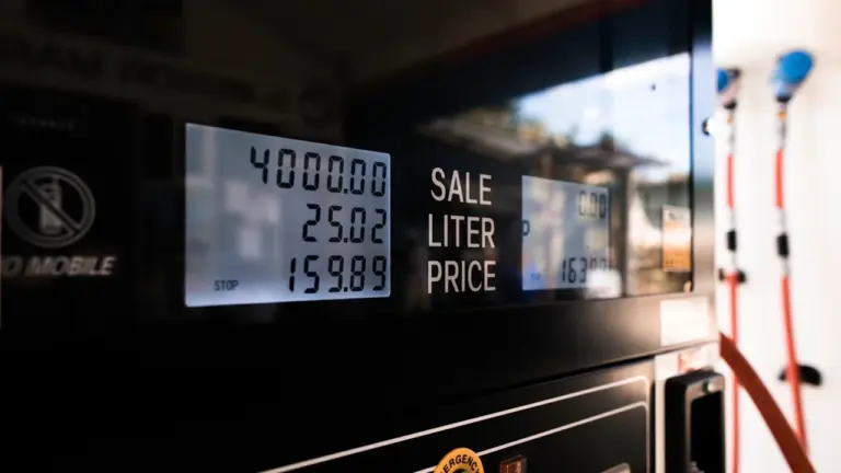 Tanken vor dem 3. Oktober: So prüfen Sie aktuelle Preise